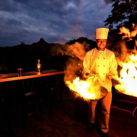 Mantenga Lodge Эзулвини Экстерьер фото