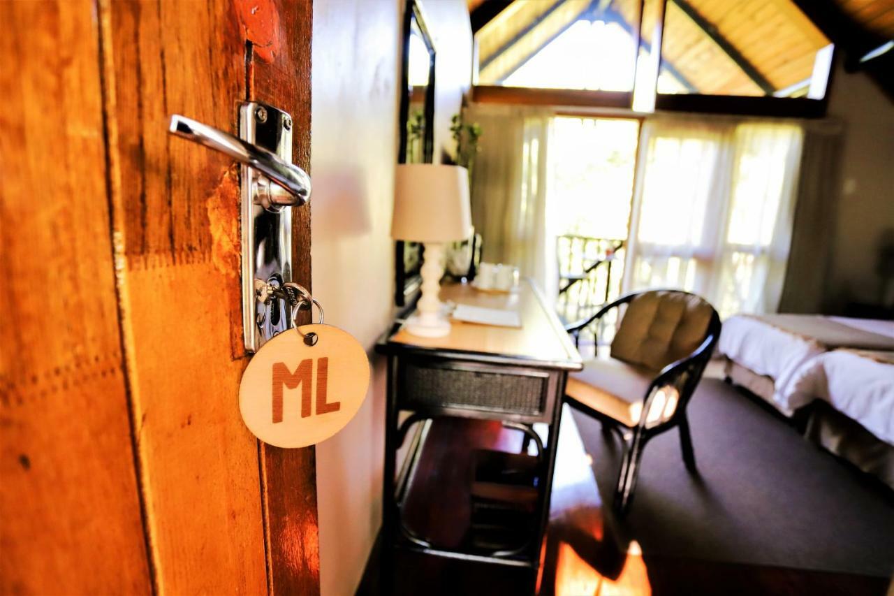 Mantenga Lodge Эзулвини Экстерьер фото