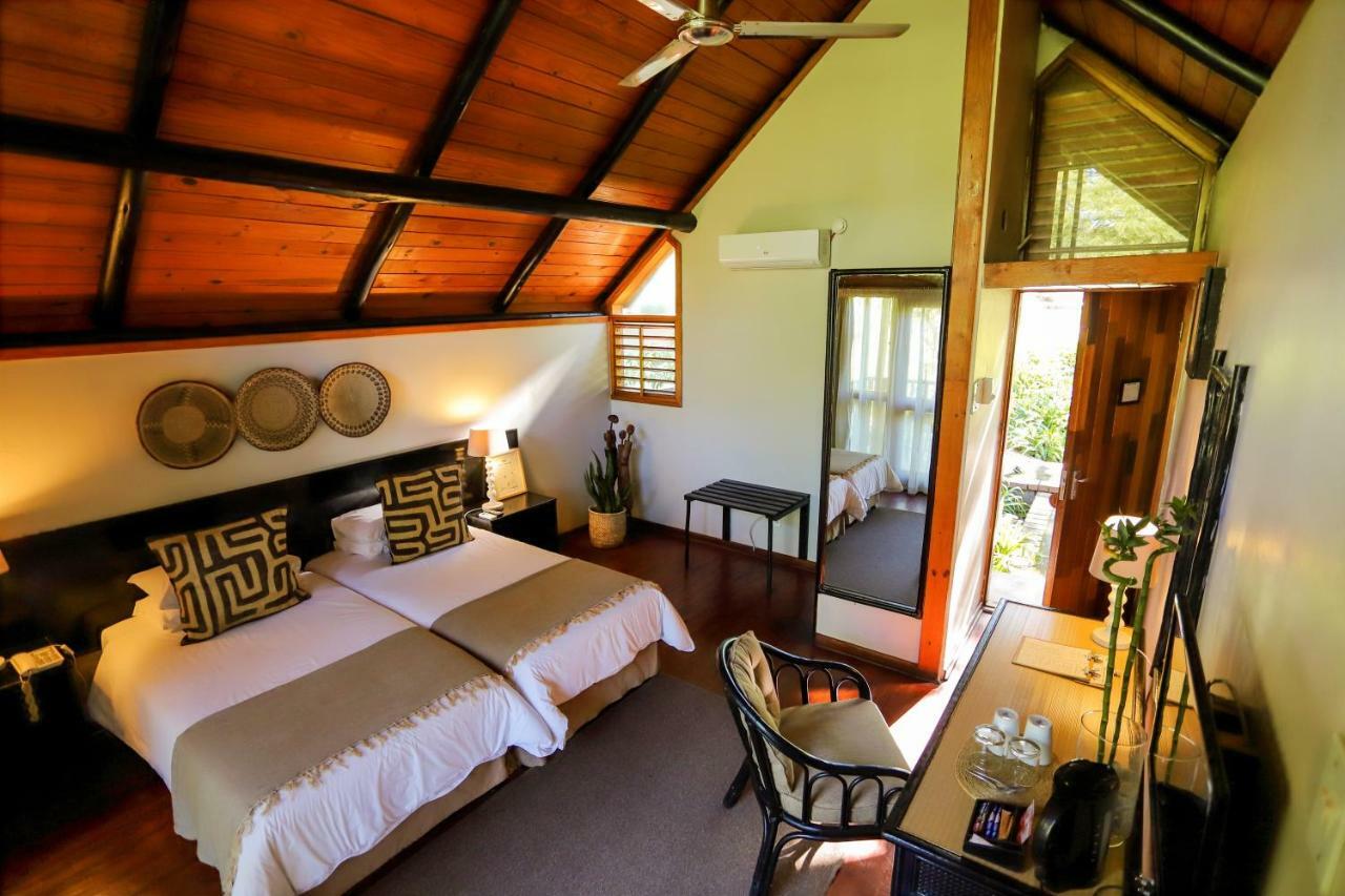 Mantenga Lodge Эзулвини Экстерьер фото