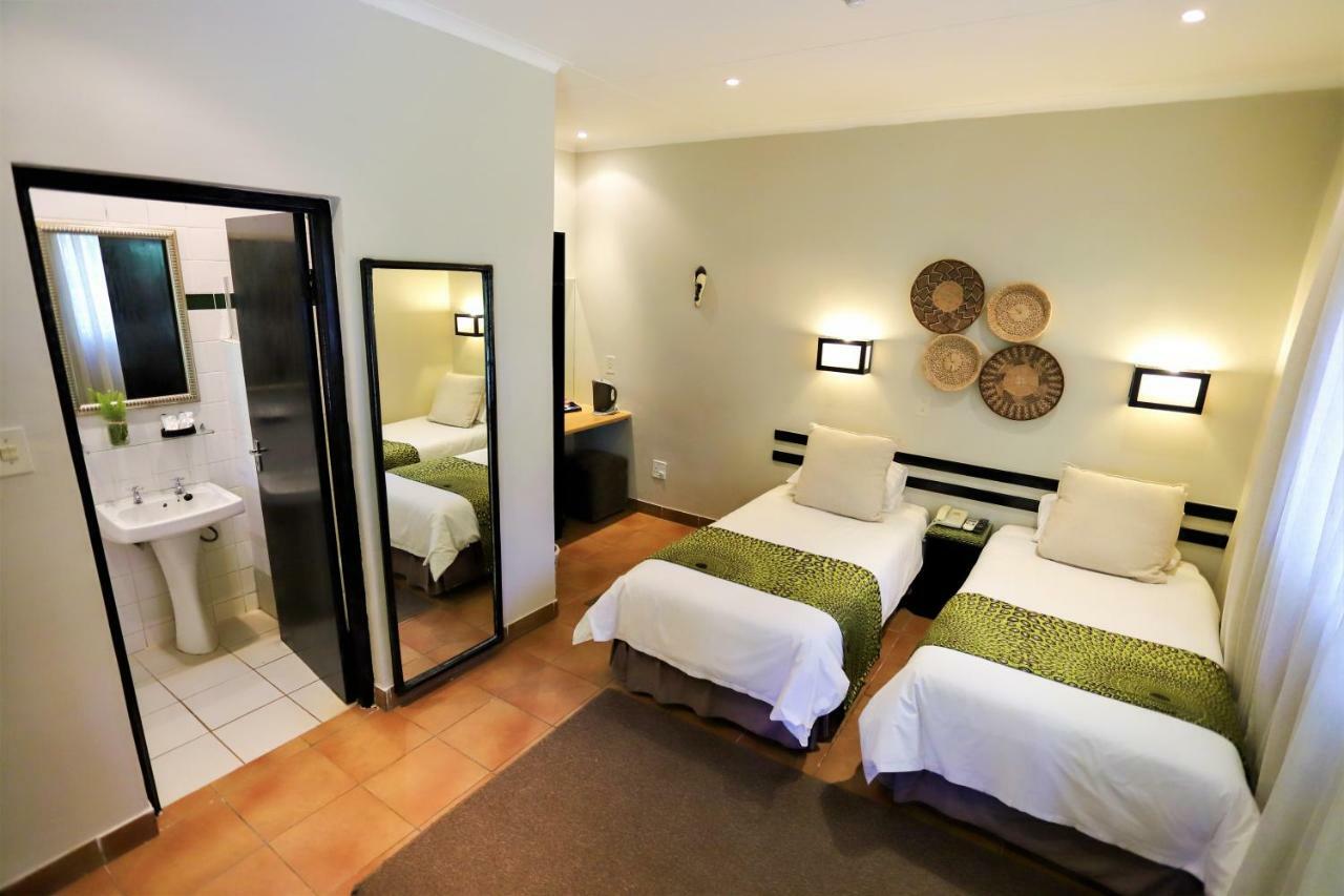 Mantenga Lodge Эзулвини Экстерьер фото